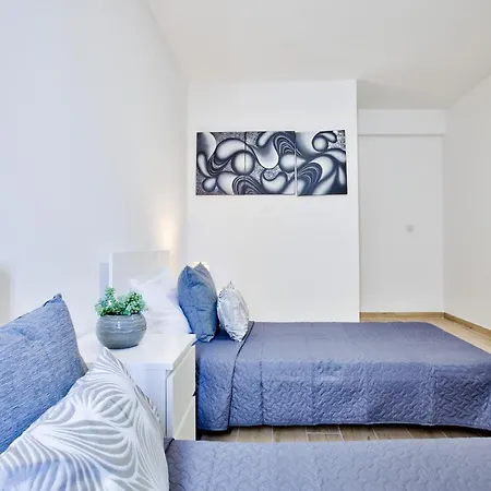 Duplex Penthouse With Sea Views & Private Terrace By Shortletsmalta * Sliema