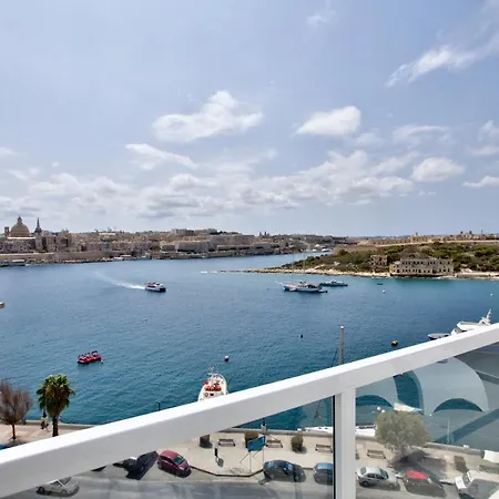 Duplex Penthouse With Sea Views & Private Terrace By Shortletsmalta スリーマ