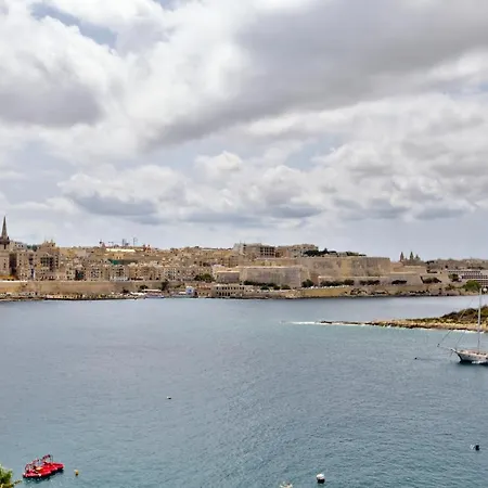 Duplex Penthouse With Sea Views & Private Terrace By Shortletsmalta Apartment Sliema
