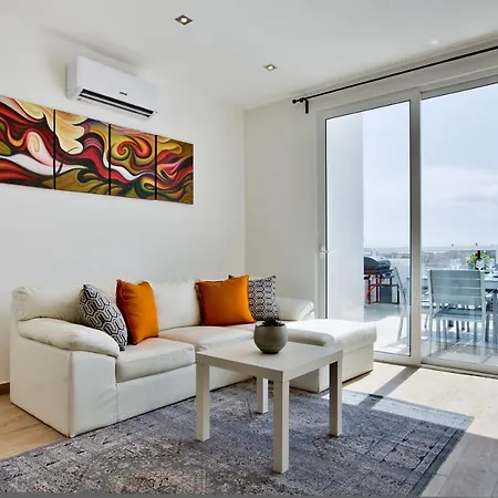 Duplex Penthouse With Sea Views & Private Terrace By Shortletsmalta Apartment *